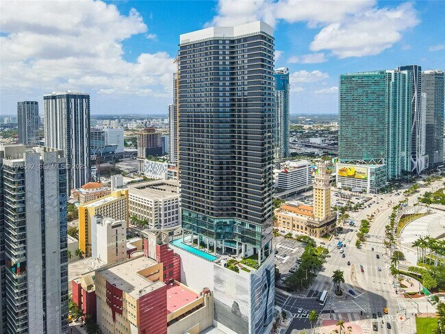 Building Photo - 398 NE 5th St