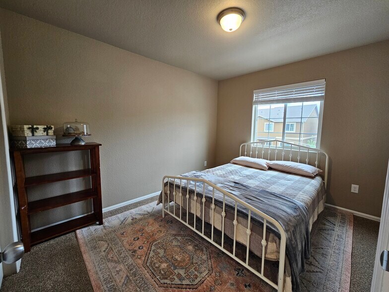 Building Photo - 7673 Jack Pine Grv