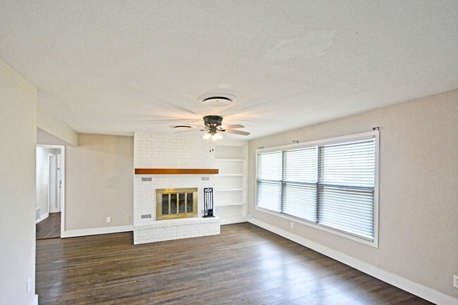 Building Photo - 671 W Merriweather St