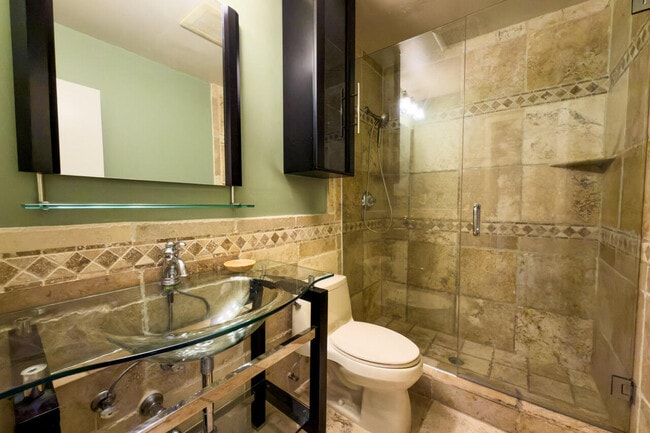 Building Photo - 930 SW 9th St Cir