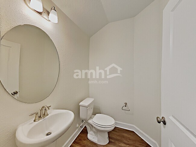Building Photo - 8601 Highfield Ave