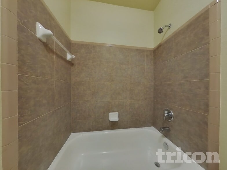 Building Photo - 8434 Walerga Rd