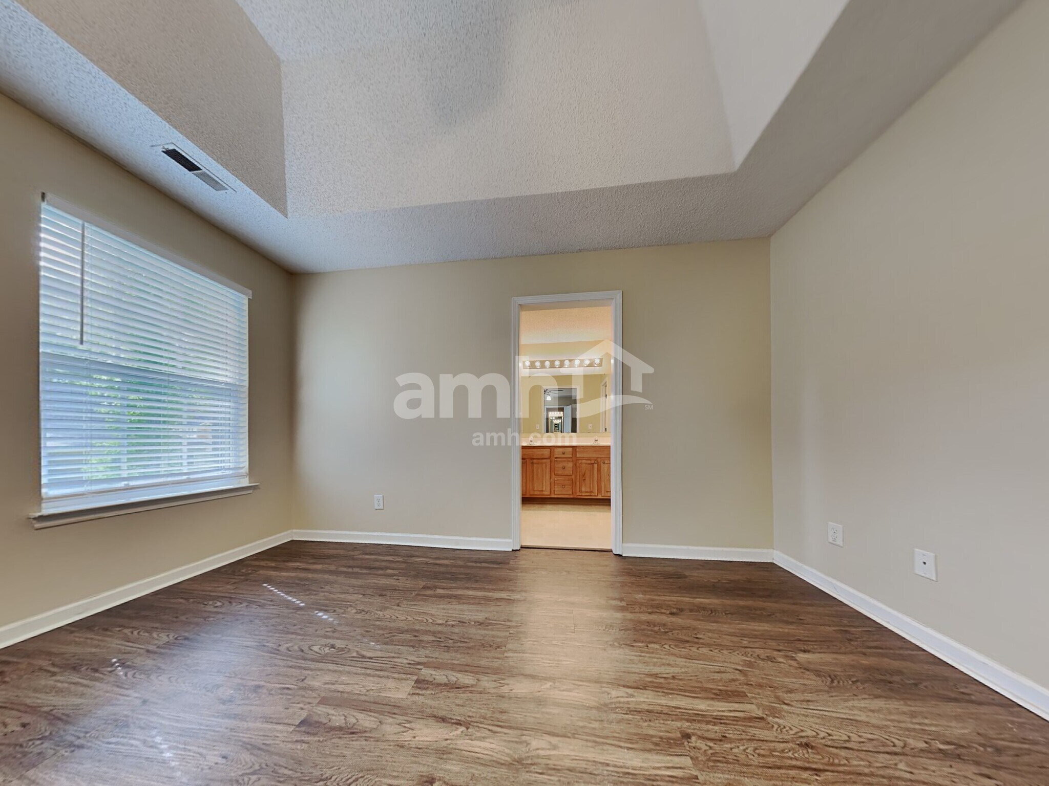 Building Photo - 149 Trickle Dr
