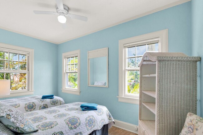 Building Photo - 511 29th St