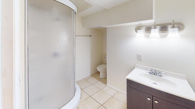 Building Photo - SHOWING NOW - For August 2026!  Inquire to...