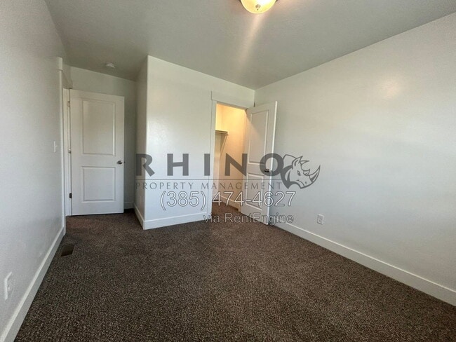 Building Photo - 352 E 1850 N