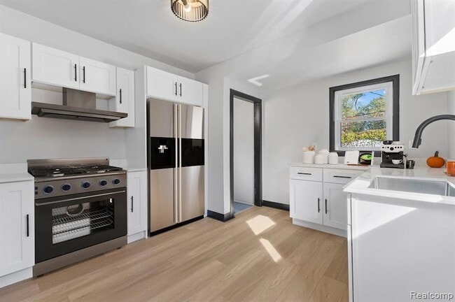 Building Photo - 2120 Wrenson St