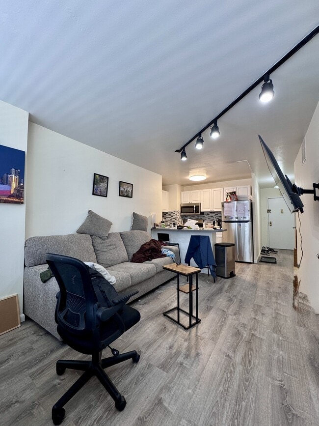 Building Photo - 280 Marin Blvd