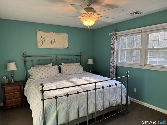 Building Photo - 15 Brookfield Dr