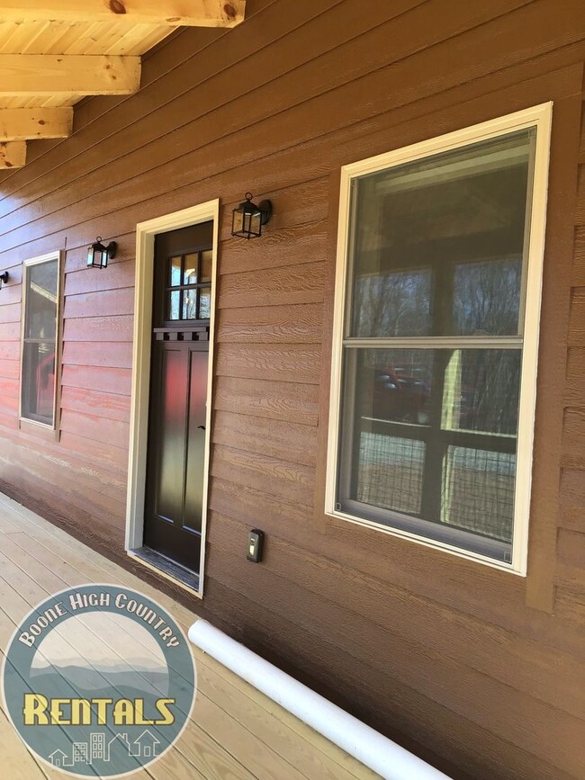 Building Photo - Beautiful 1bd Cabin In Trade, Tennessee