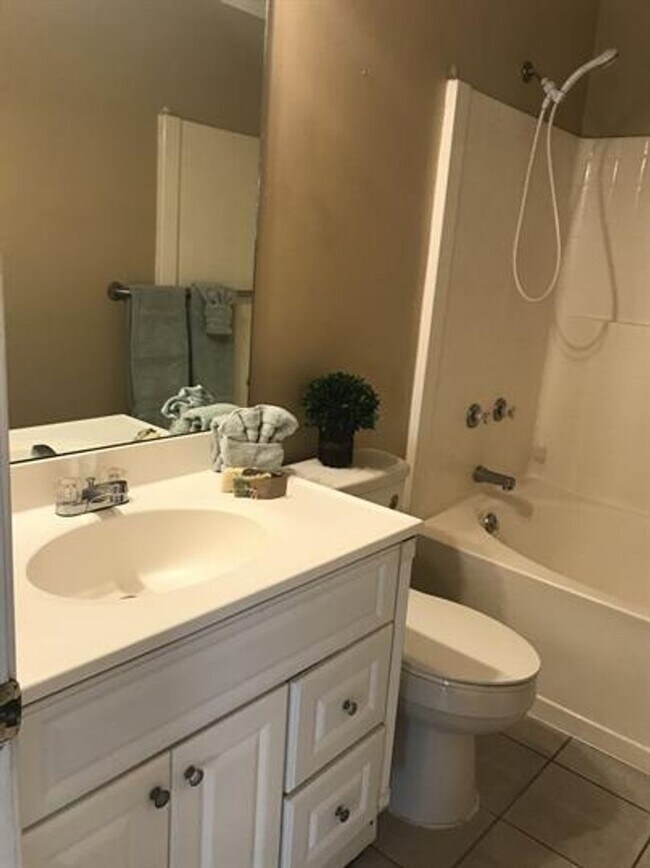 Building Photo - 6745 A Alma St