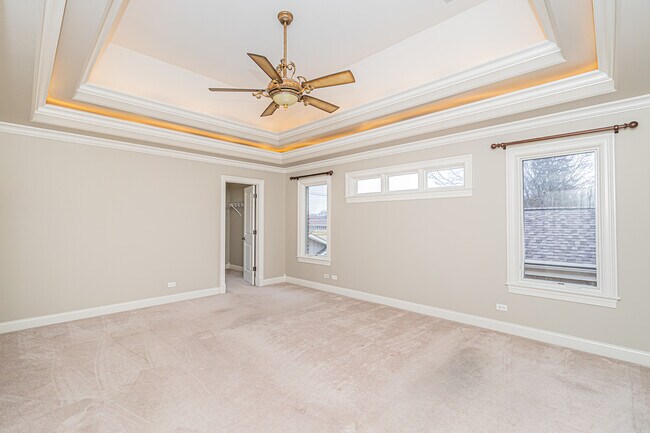 Building Photo - 361 S Elm St