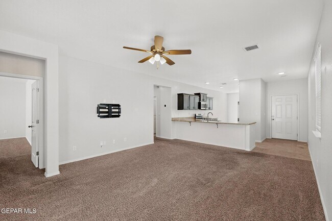 Building Photo - 12621 Cono Norte Dr