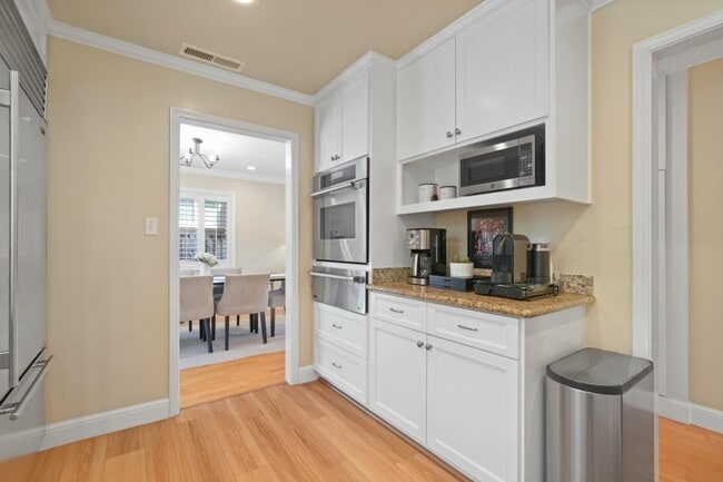 Building Photo - 3172 Morris Dr