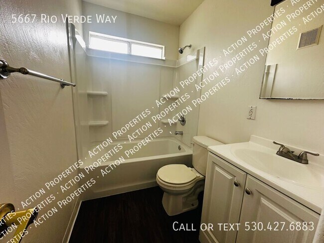 Building Photo - 5667 Rio Verde Way