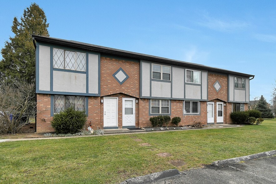 Building Photo - 1925 Slaton Ct