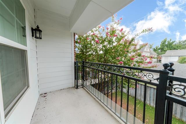 Building Photo - 4133 Hyer St