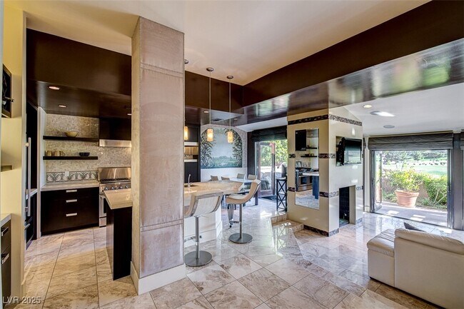 Building Photo - 7277 Mission Hills Dr