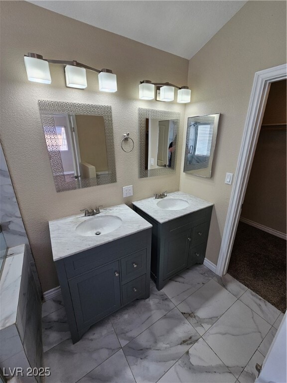 Building Photo - 2705 Kennington Cir