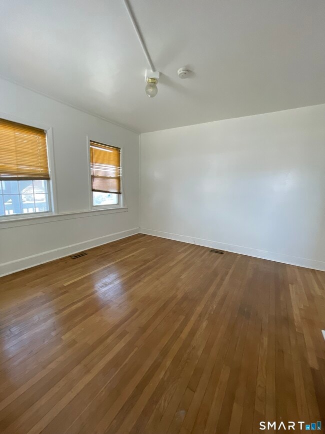 Building Photo - 69 W Liberty St