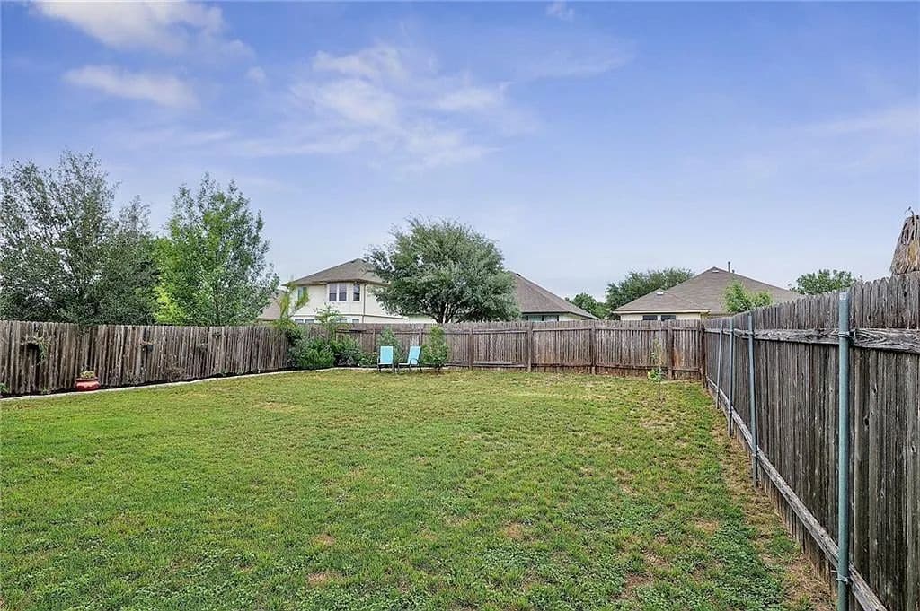 Building Photo - 15010 Parrish Ln