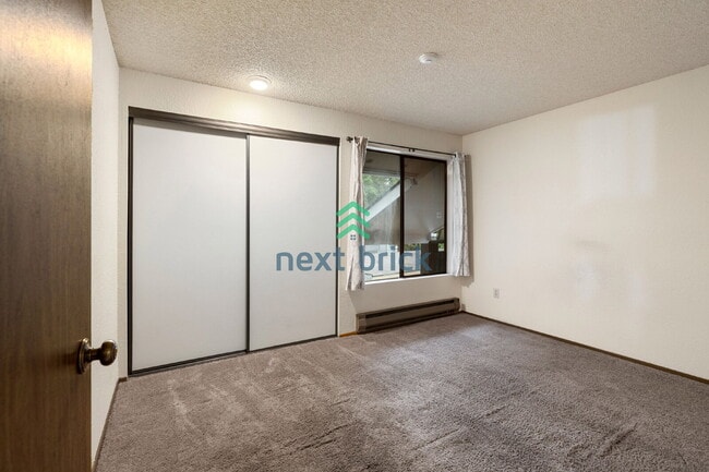 Building Photo - 2 BED & 2 BATH CONDO FOR RENT