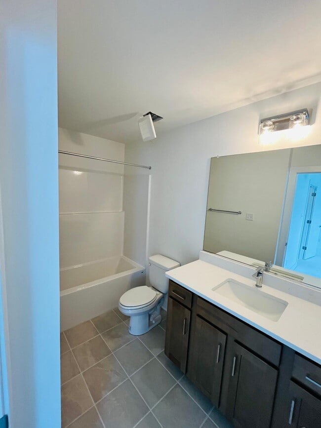 Building Photo - 15321 Sunray Aly