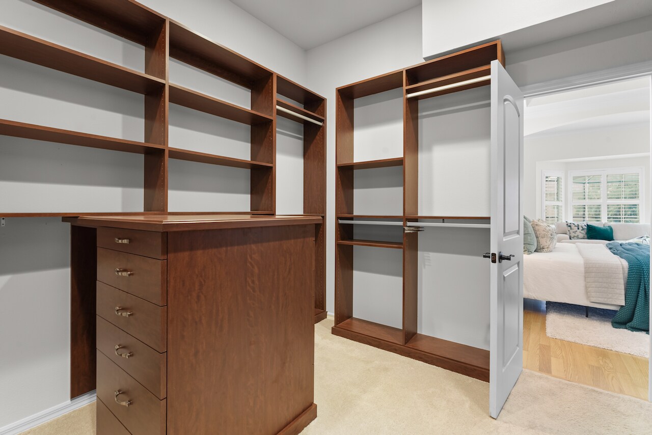 Building Photo - 7042 Twin Hills Ter