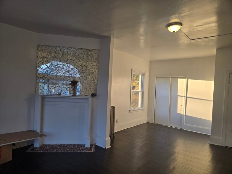 Building Photo - 8115 Wade Park Ave