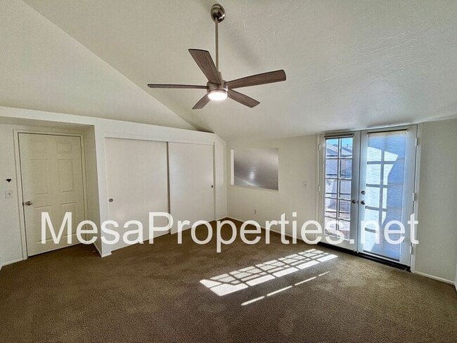 Building Photo - 932 W Arrow Hwy