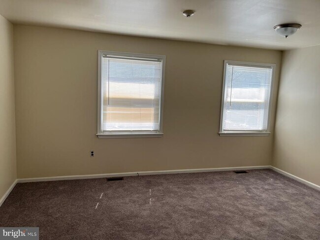 Building Photo - 1000 E Willow Grove Ave