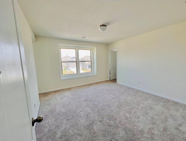 Building Photo - 4939 Hickory Deer Ln