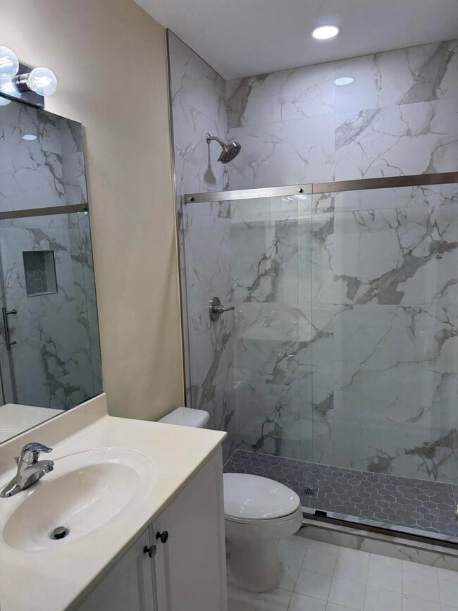 Building Photo - 4456 Regal Ct