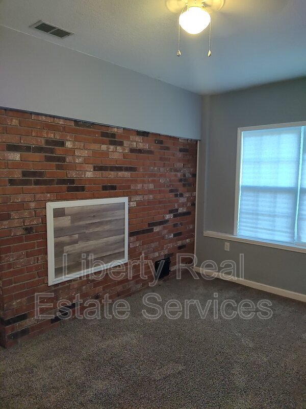 Building Photo - 3 Dogwood St