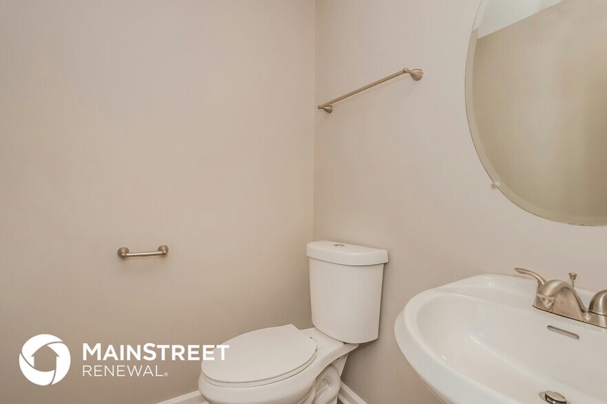 Building Photo - 2043 Reflective Waters Rd