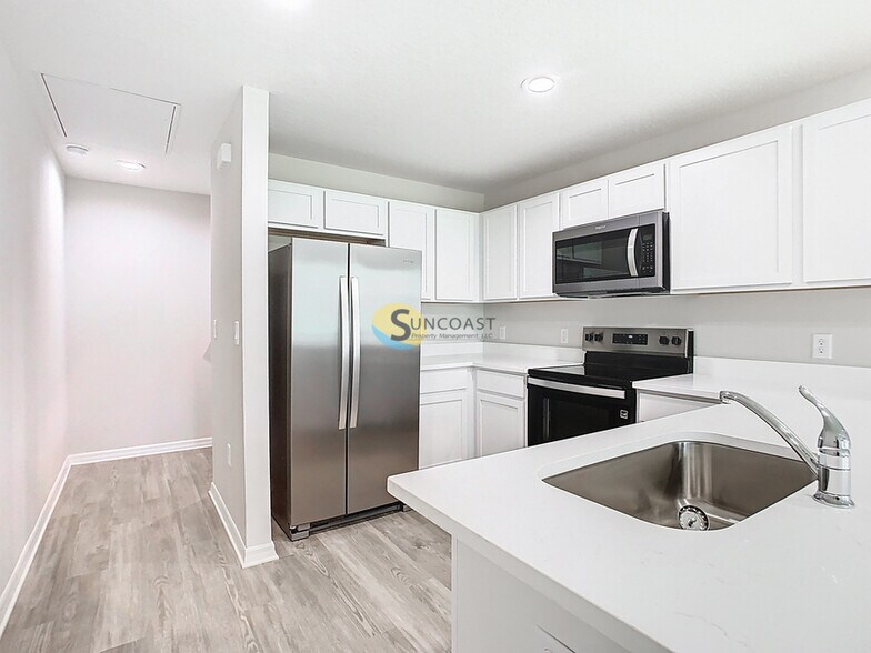 Building Photo - 3821 SW 43rd Ct