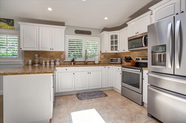 Building Photo - 1110 SW 15th St