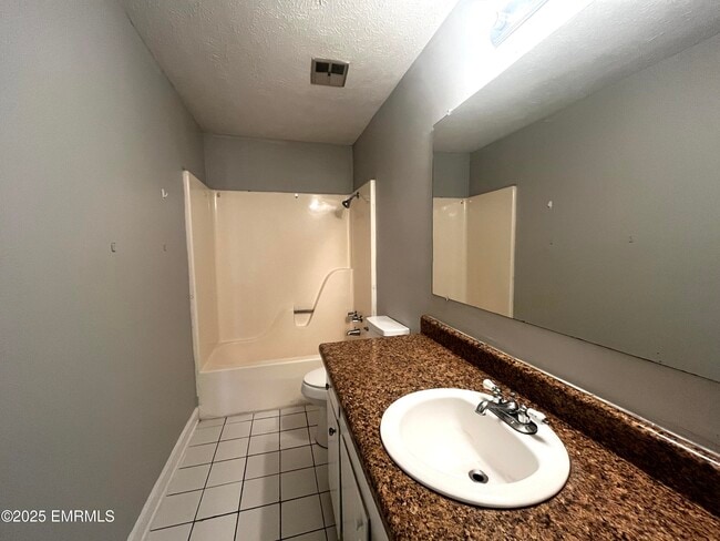 Building Photo - 5808 40th Ct