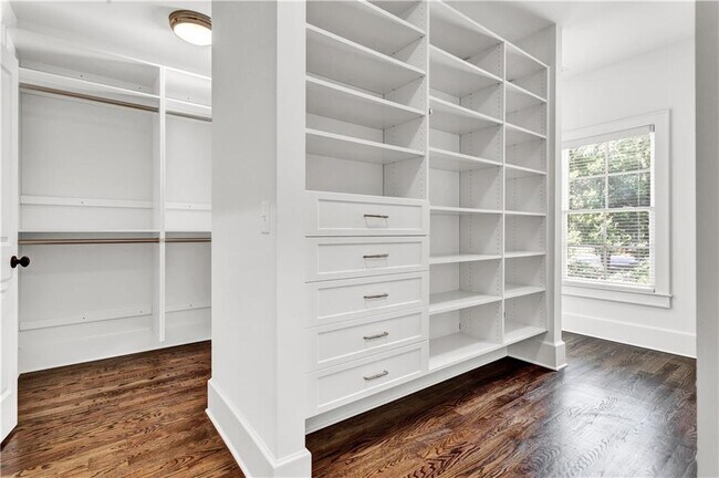 Building Photo - 3081 Rhodenhaven Dr NW