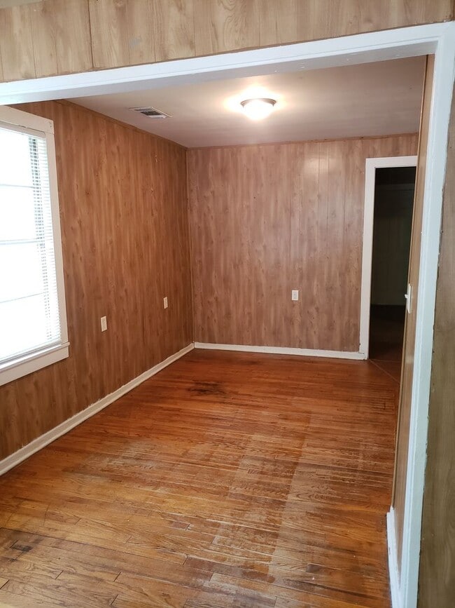 Building Photo - Home for rent