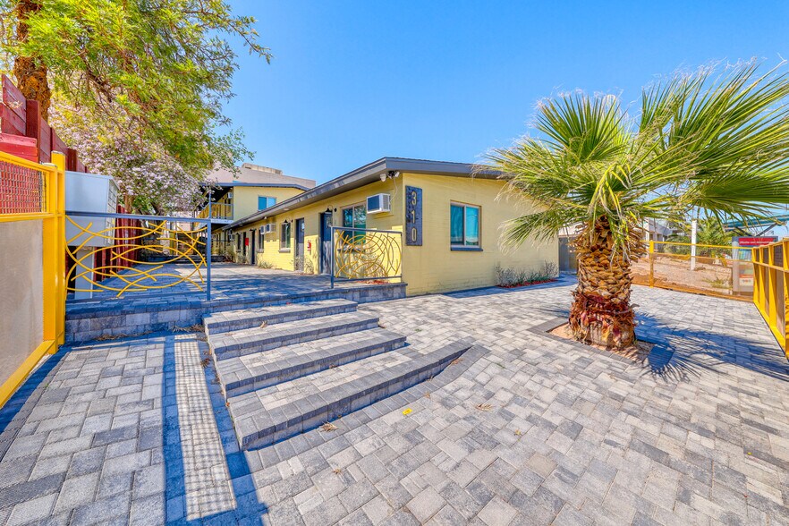 Building Photo - 310 S Maryland Pky