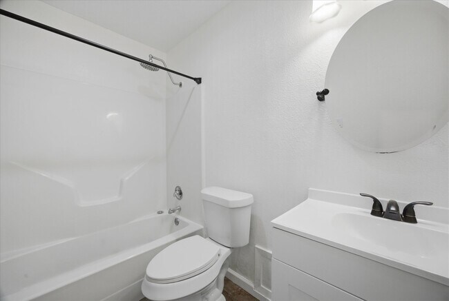 Building Photo - 12384 Co Rd 800