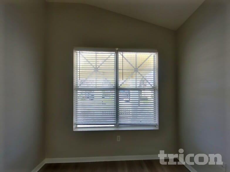 Building Photo - 1036 Napolean Way