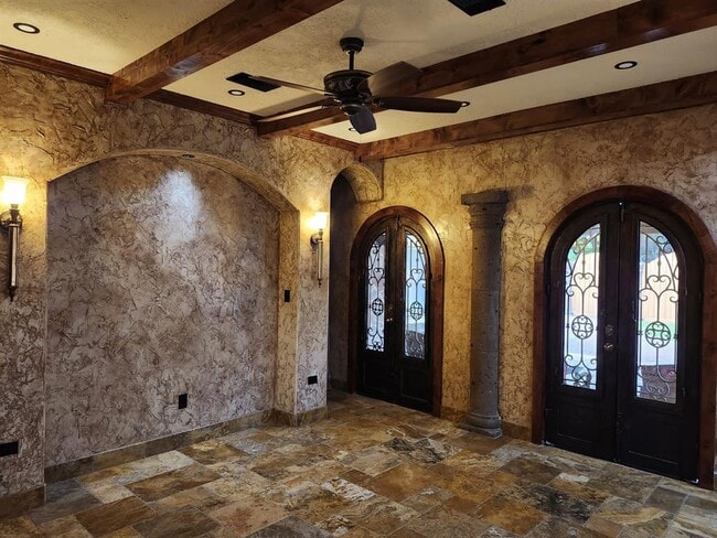 Building Photo - 4323 Colombia Dr
