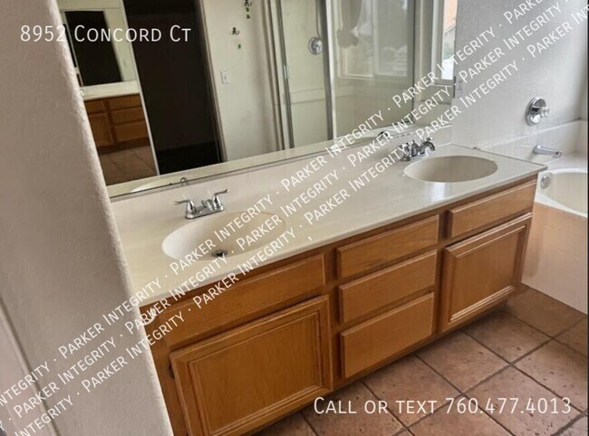 Building Photo - 8952 Concord Ct