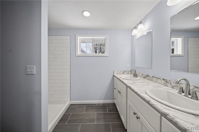 Building Photo - 101 Augusta Dr