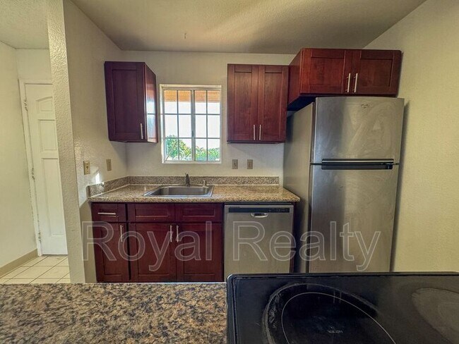 Building Photo - 94-1465 Waipio Uka St