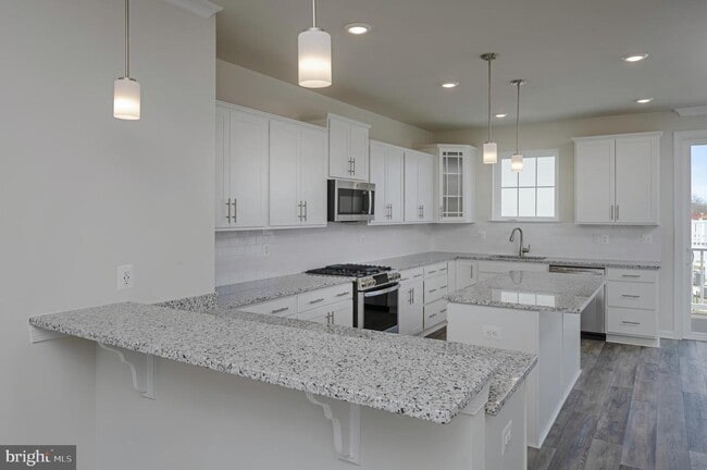 Building Photo - 6 Garden Meadow Pl