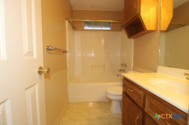 Building Photo - 924 Northern Dancer Dr