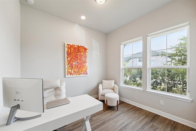 Building Photo - 9727 Birchwood Holw Trl